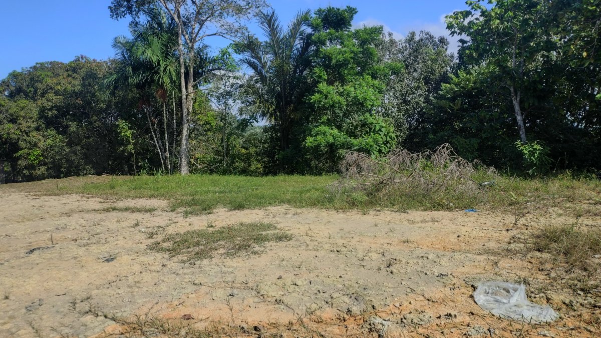 Terreno no Puraquequara na pista Vende-se ou aluga-se, valor a combi em Puraquequara, Manaus — direto com proprietário