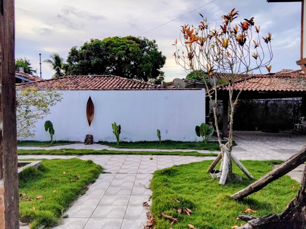 CASA ESTILO COLONIAL TODA EM MADEIRA PARAJU E VIDRO, ESTILO ITALUANA! em Porto Seguro, BA — direto com proprietário