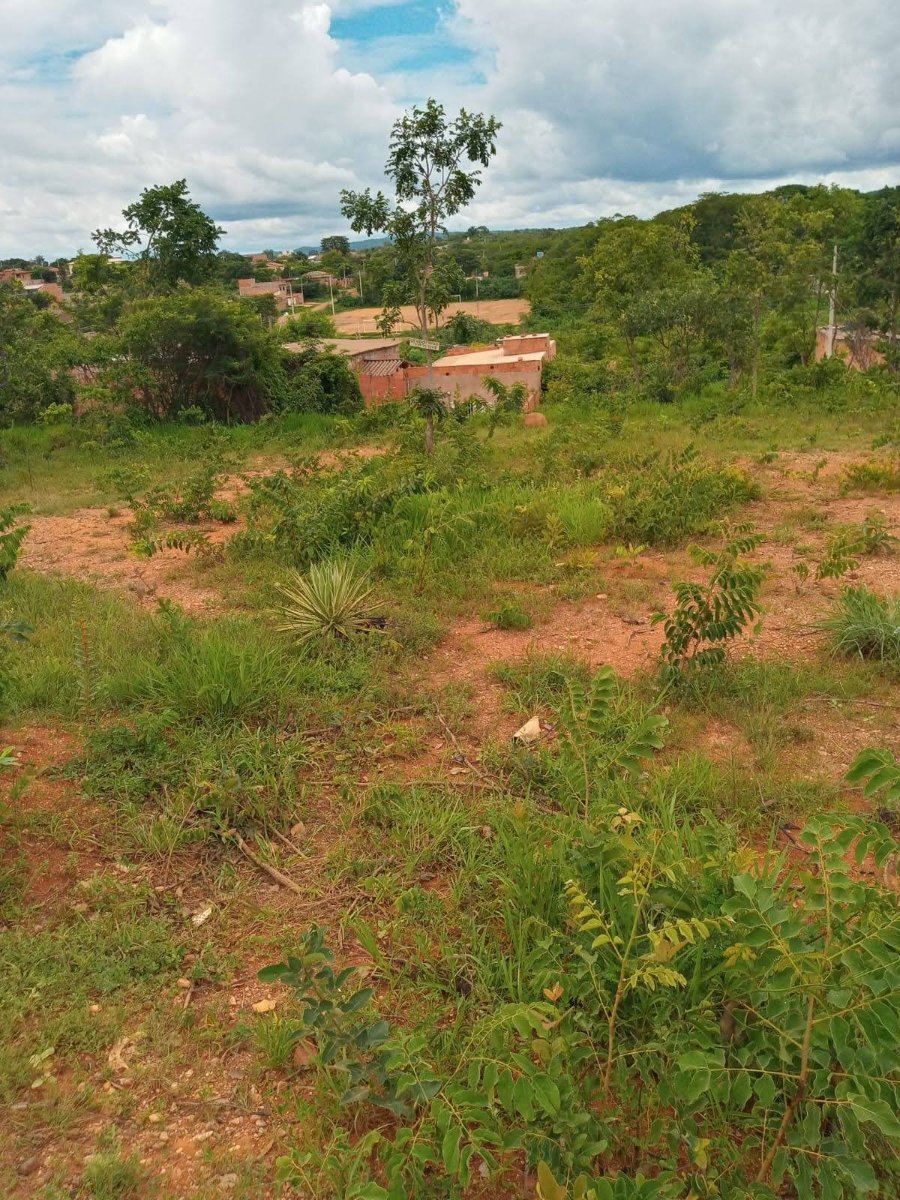LOTE NO BAIRRO VILLAGE 1 180 MT2 em Renascença, Montes Claros — direto com proprietário