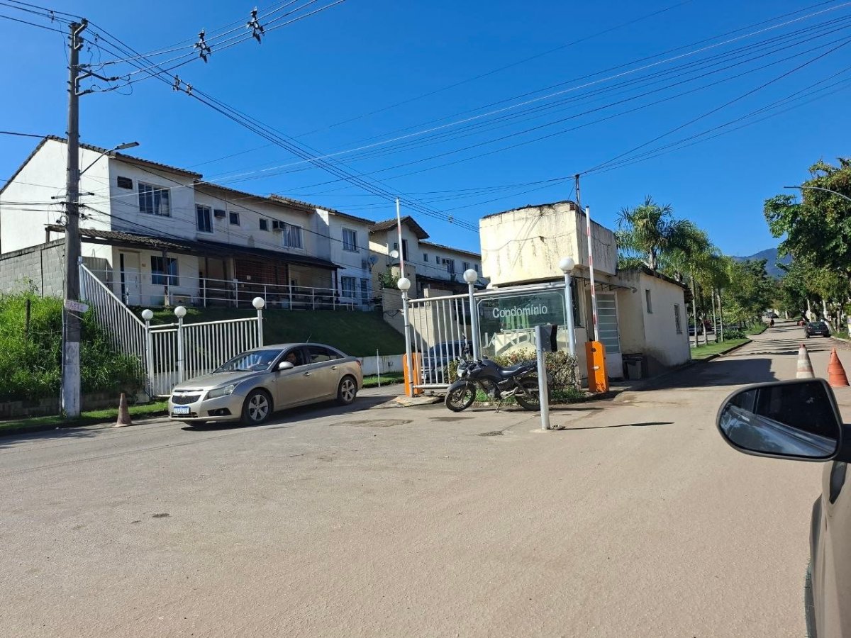 CASA EM Condomínio Paradiso Jardim 11 em Nova Iguaçu em Nova Iguaçu, RJ — direto com proprietário