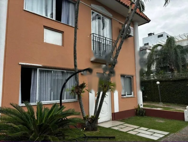 Excelente casa na melhor localização do Recreio na Av. Glaucio Gil em Rio de Janeiro, RJ — direto com proprietário