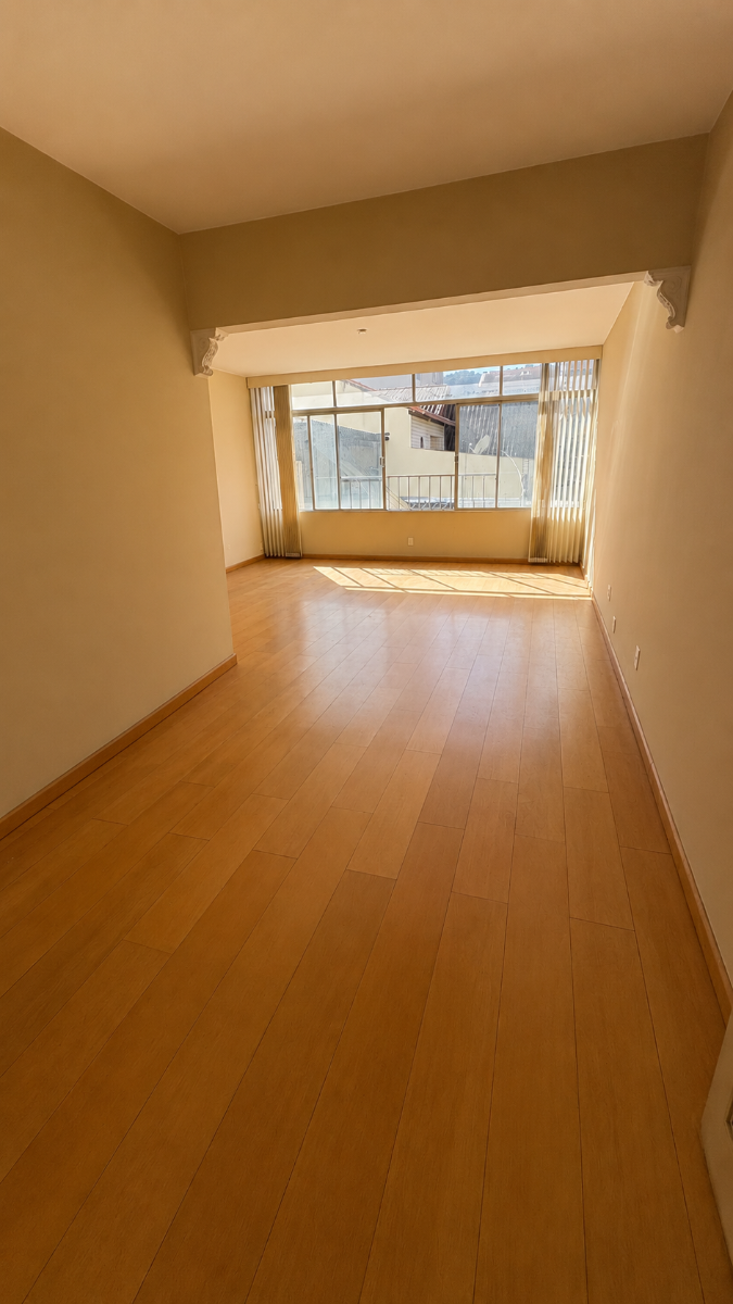 Apartamento em Centro, Nova Friburgo — direto com proprietário