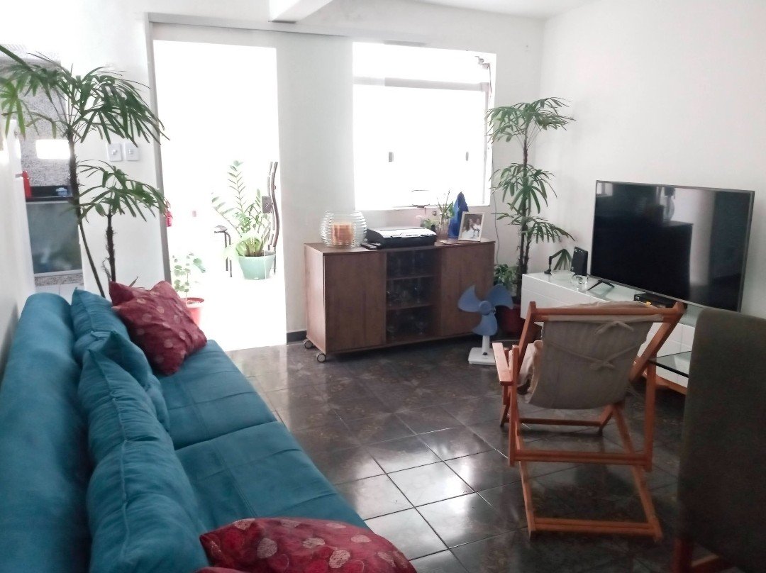 Casa 1⁰ andar 3 pavimentos em Salvador, BA — direto com proprietário