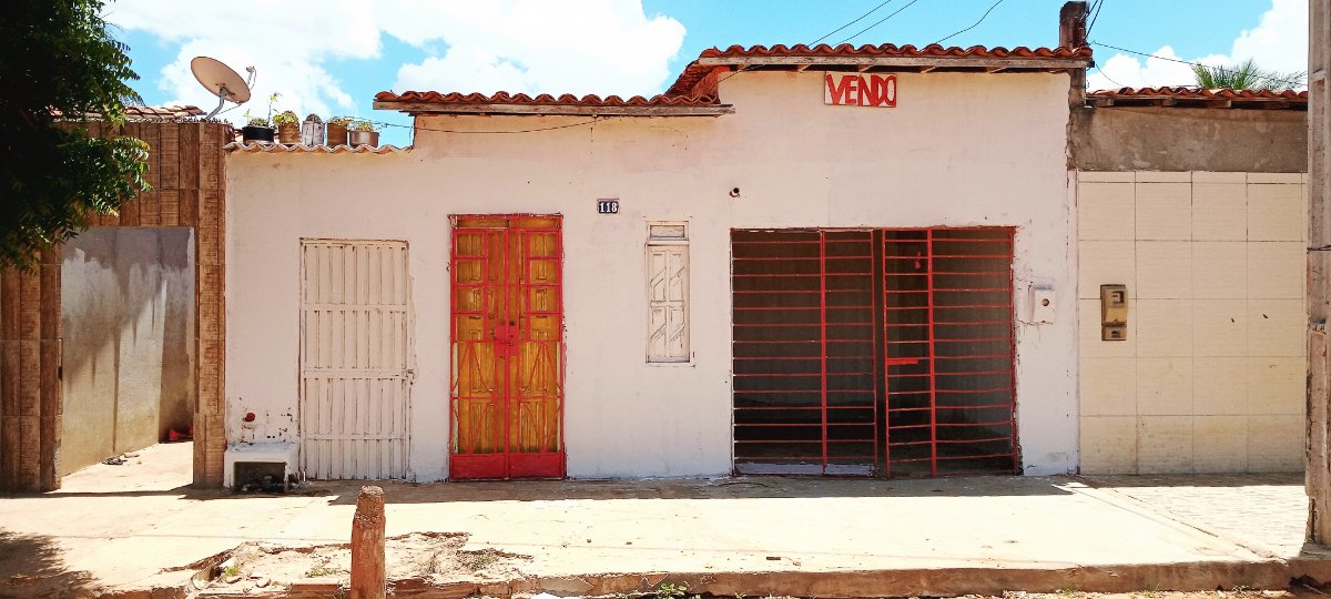 Quintal amplo. em Tucano, BA — direto com proprietário