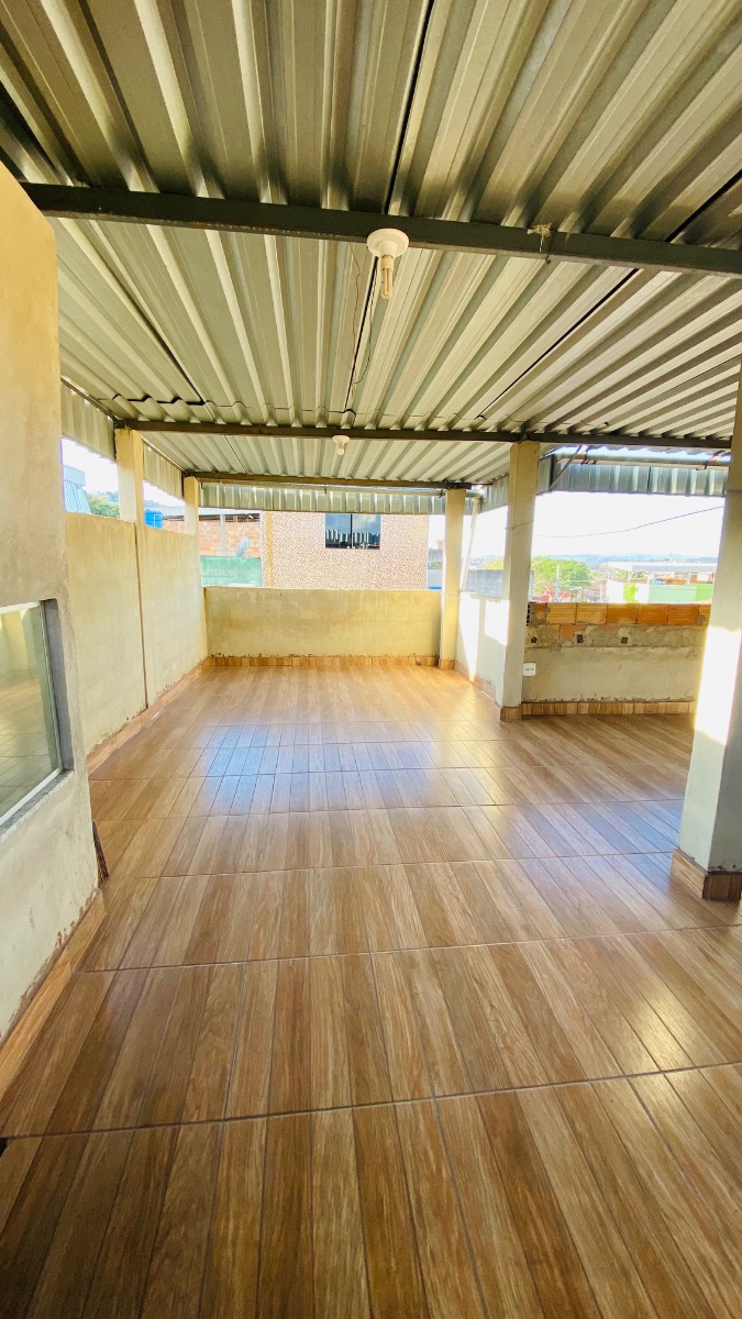 Casa com garagem para carro pequeno em Belo Horizonte, MG — direto com proprietário