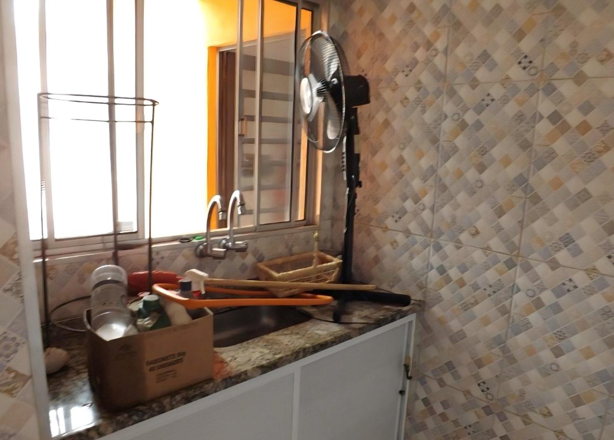 Casa de esquina ótima para investir em Guarulhos, SP — direto com proprietário